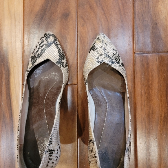 Shoes - Picture 7 of 7